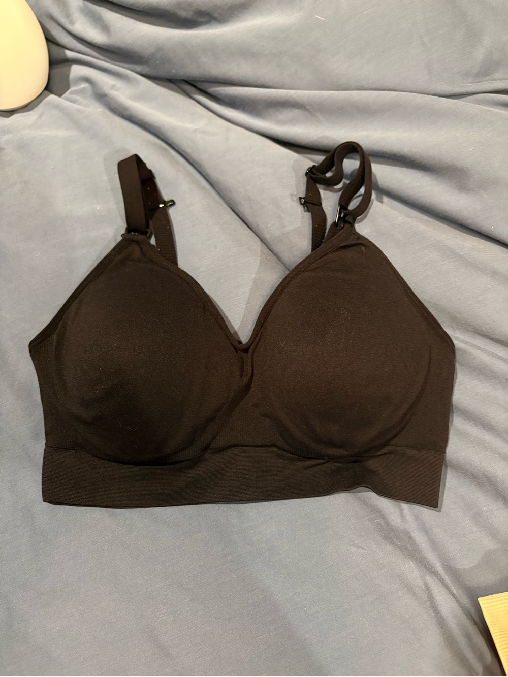 Ingrid and Isabel Wireless pumping and Nursing Bra - Picture 2 of 5